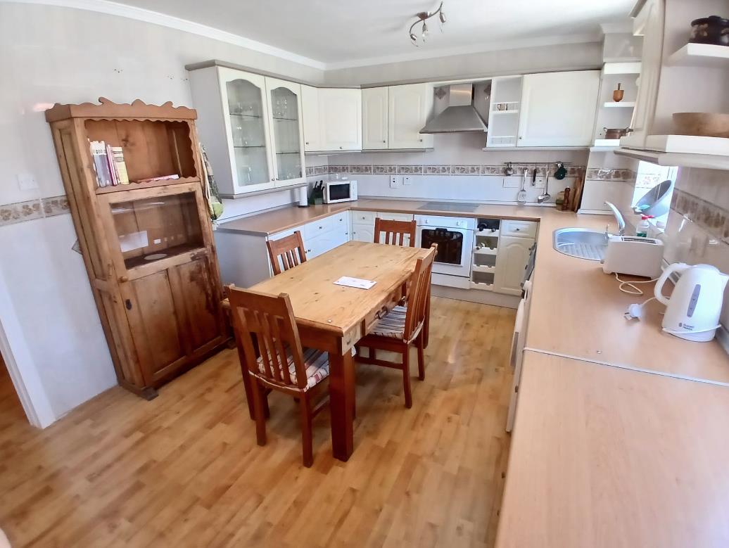  Image of Apartment - 2 Bedrooms - 1 Bathrooms for Sale in Brympton-Gibraltar, Image 10